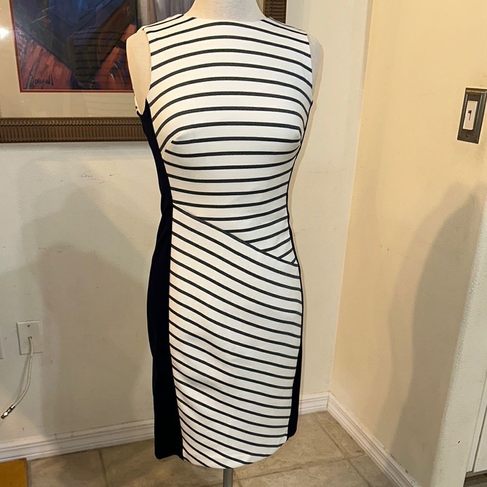 DRESS - Ralph Lauren Striped Sleeveless Navy and White Size 2